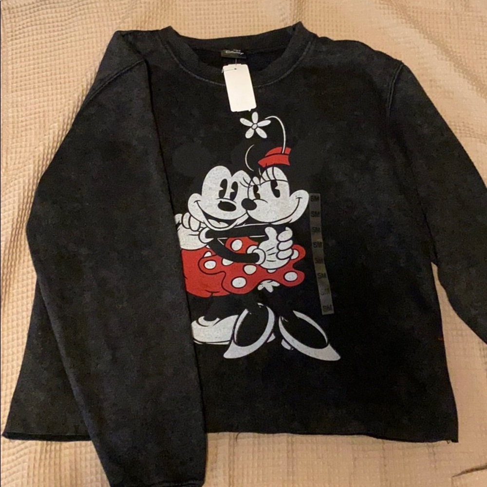 Cropped Mickey and Minnie long sleeve